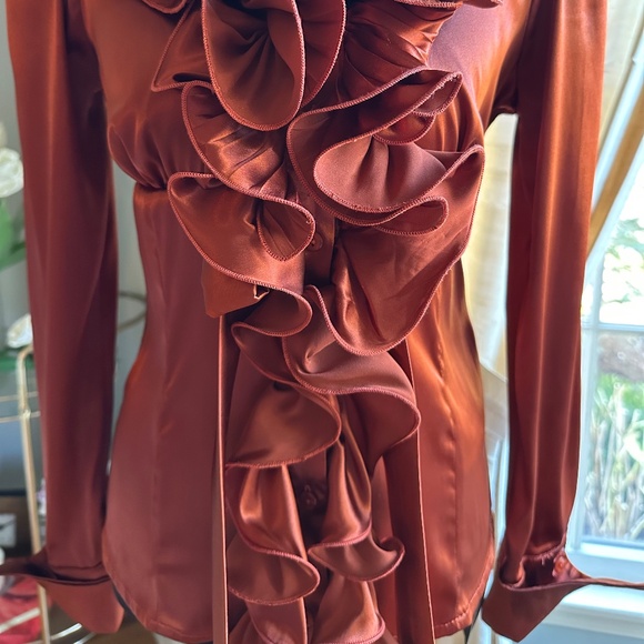 Rinascimento Satin Ruffled Front Button Down Blouse in Burnt Orange NWT - Picture 3 of 6